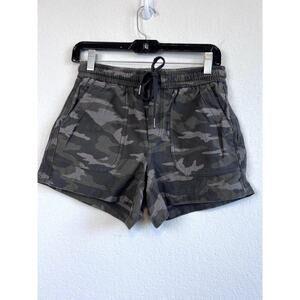 Athleta Farallon Camo Shorts Size 2 - Comfy & Stylish!